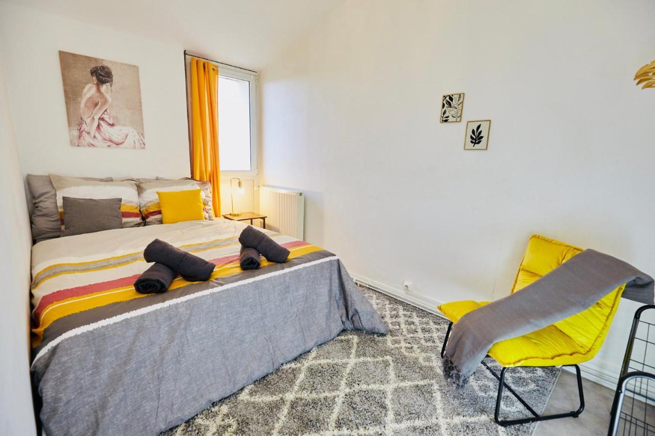Mona Lisa : Superbe Loft centre ville - Parking gratuit - Wifi ultra rapide-Appareil Massage-Netflix-Jeu société Troyes Exterior foto